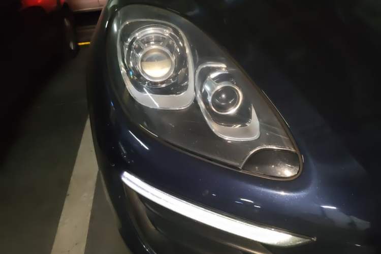 Used Porsche Macan 2016 Macan 2.0T Right Front Headlight