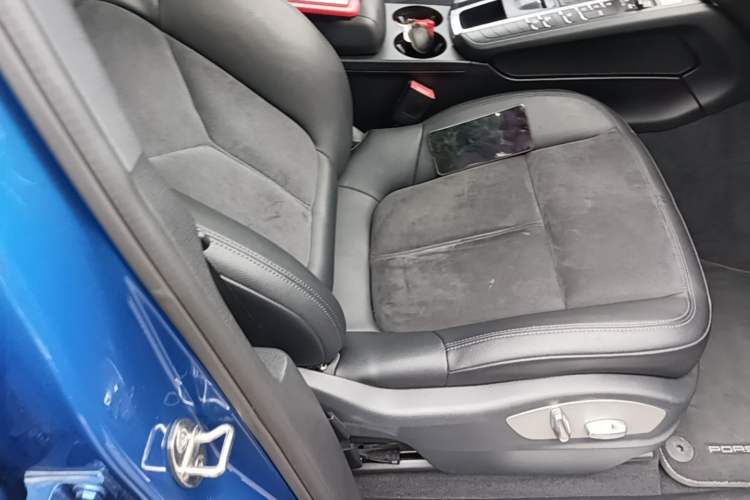 Used Porsche Macan 2016 Macan 2.0T Right Front Seat
