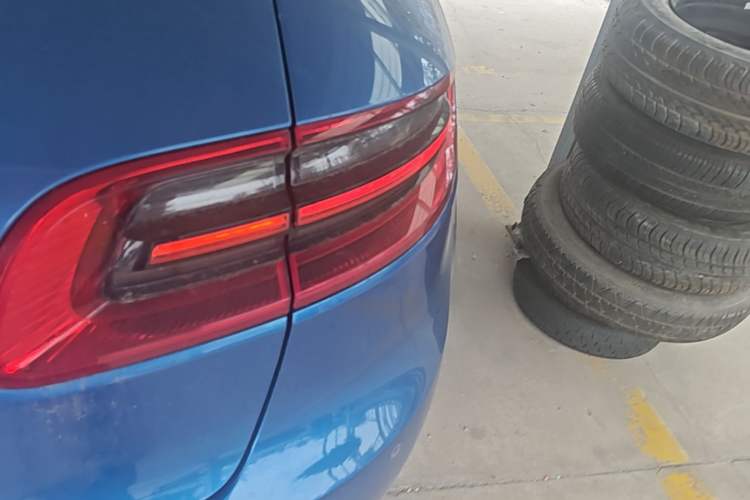 Used Porsche Macan 2016 Macan S 3.0T Right Rear Taillight