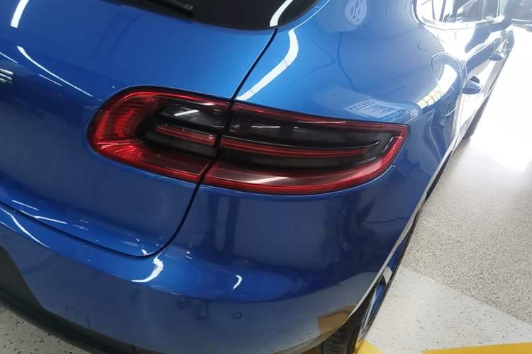 Used Porsche Macan 2016 Macan 2.0T Right Rear Taillight