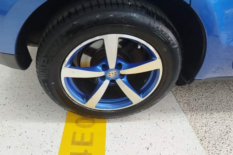 Used Porsche Macan 2016 Macan 2.0T Right Rear Wheel Hub