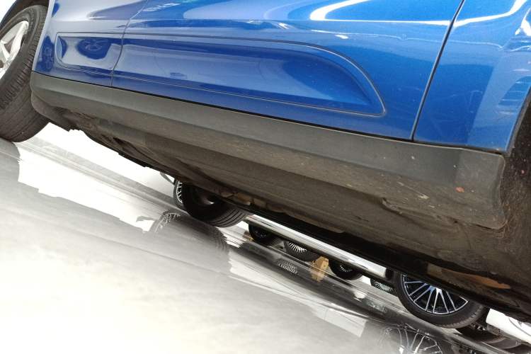 Used Porsche Macan 2016 Macan 2.0T Right Side Sill