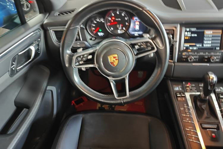 Used Porsche Macan 2016 Macan 2.0T Steering Wheel