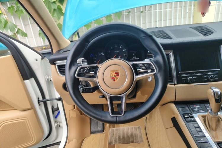 Used Porsche Macan 2016 Macan 2.0T Steering Wheel