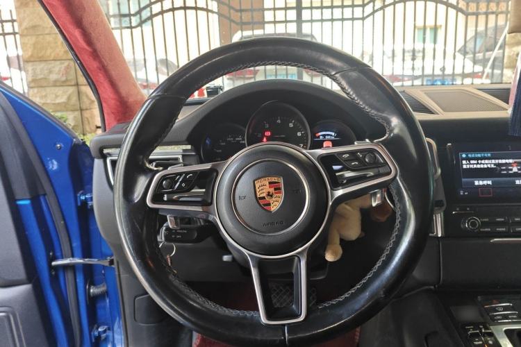 Used Porsche Macan 2016 Macan 2.0T Steering Wheel