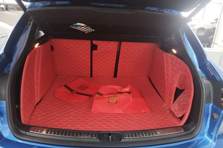 Used Porsche Macan 2016 Macan 2.0T Trunk