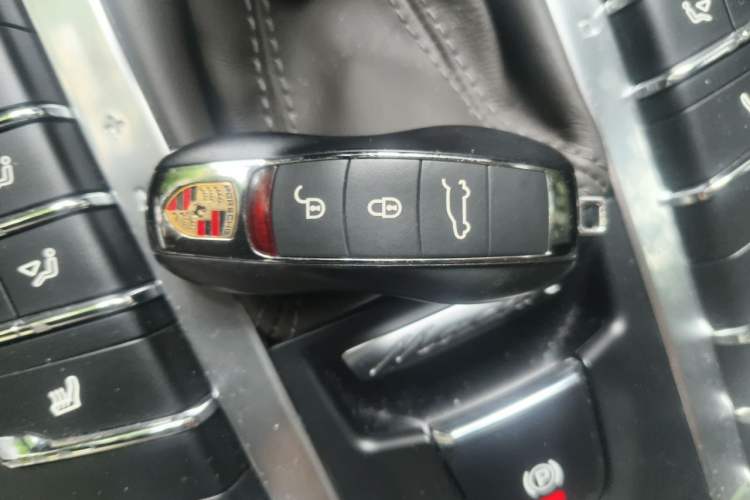 Used Porsche Macan 2016 Macan S 3.0T Vehicle Key
