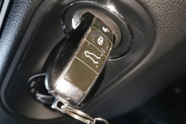 Used Porsche Macan 2016 Macan 2.0T Vehicle Key