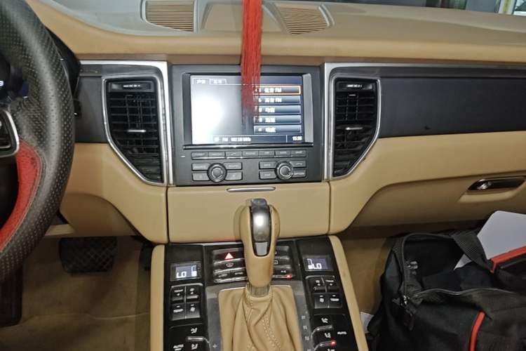 Used Porsche Macan 2016 Macan 2.0T Audio And AC Panel