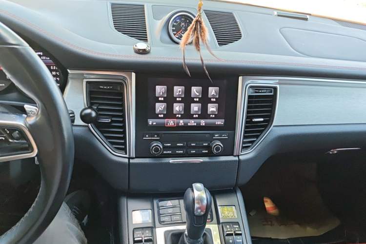 Used Porsche Macan  Audio And AC Panel