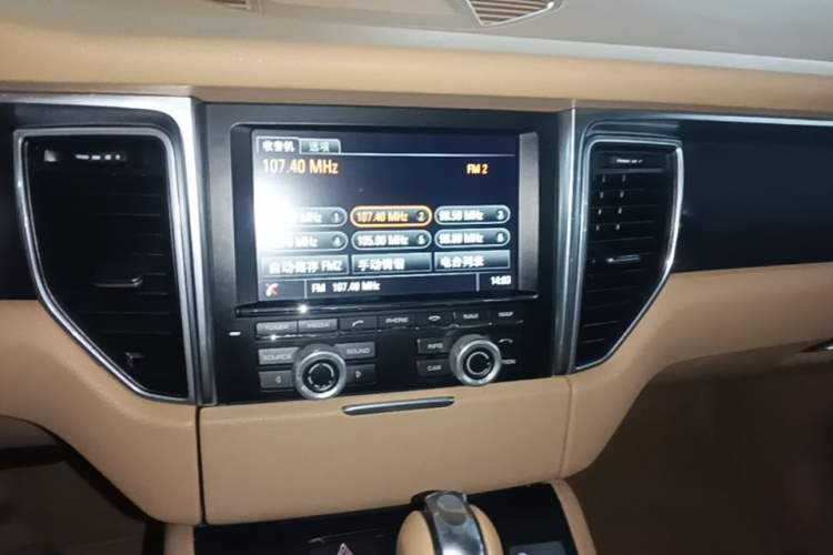Used Porsche Macan 2016 Macan 2.0T Audio And AC Panel