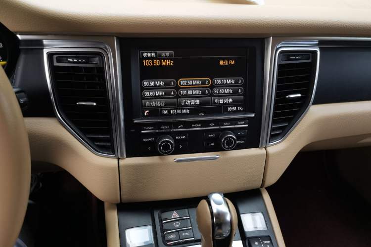 Used Porsche Macan 2016 Macan 2.0T Audio And AC Panel