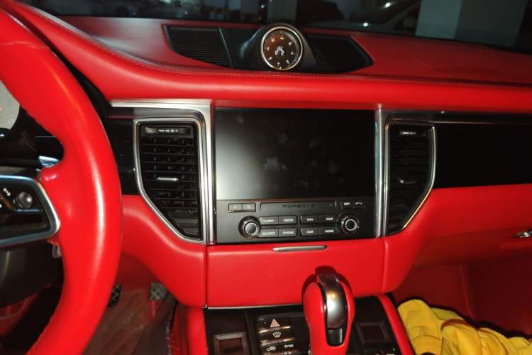 Used Porsche Macan 2016 Macan S 3.0T Audio And AC Panel