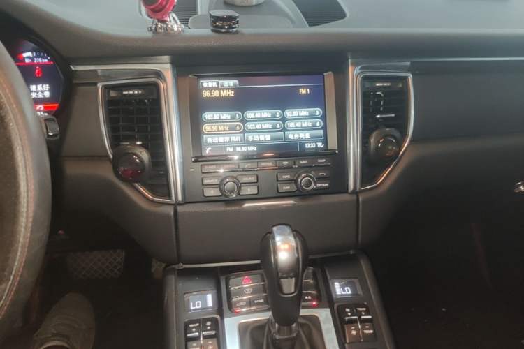 Used Porsche Macan 2016 Macan 2.0T Audio And AC Panel