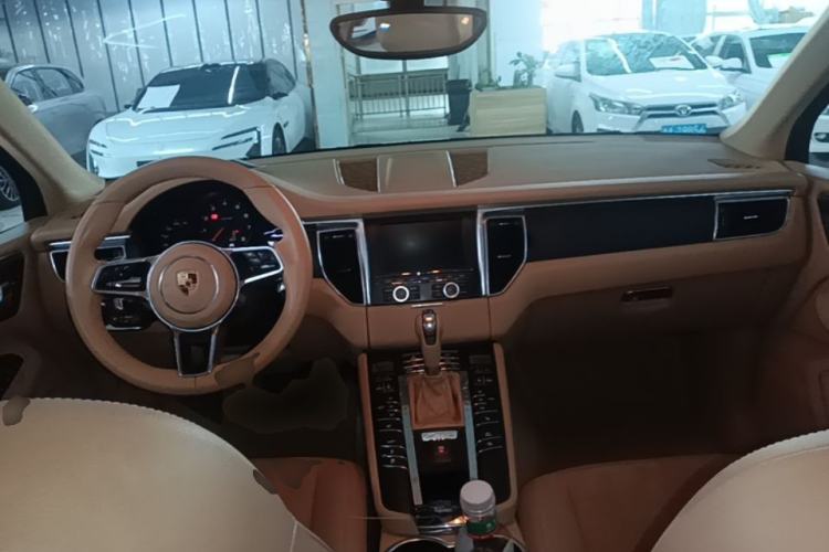 Used Porsche Macan 2016 Macan 2.0T Center Console