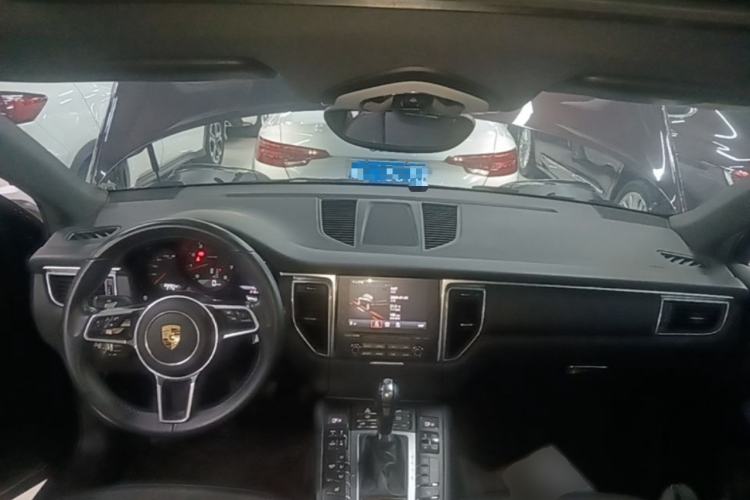 Used Porsche Macan 2016 Macan 2.0T Center Console
