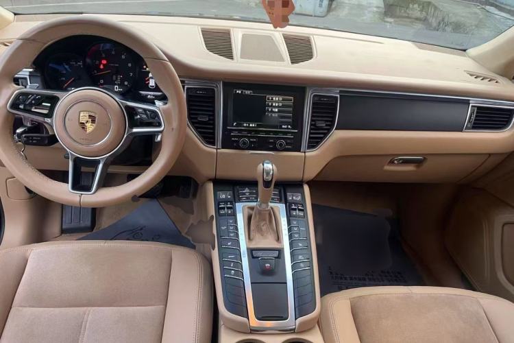 Used Porsche Macan 2016 Macan 2.0T Center Console