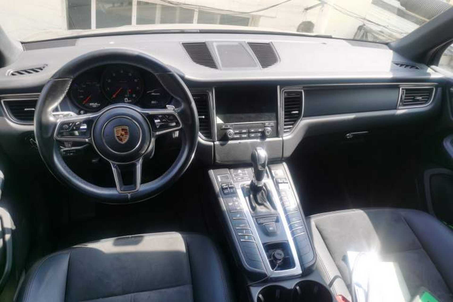 Used Porsche Macan 2016 Macan 2.0T Center Console