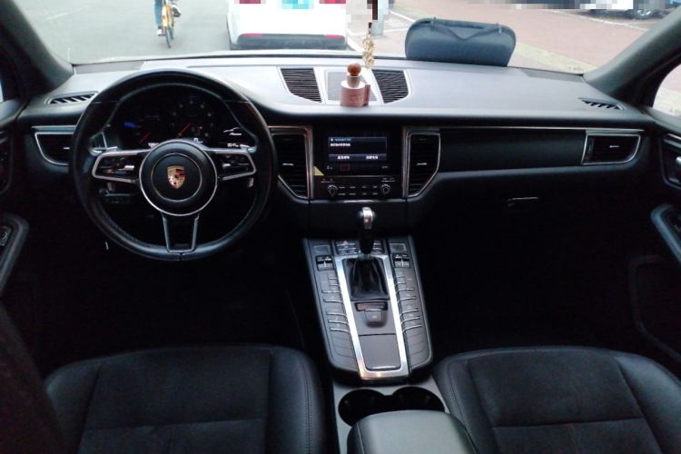 Used Porsche Macan 2016 Macan 2.0T Center Console
