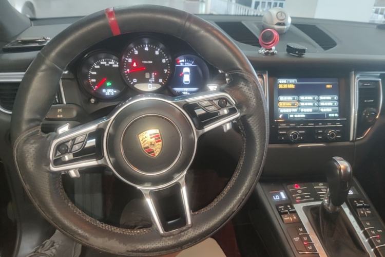 Used Porsche Macan 2016 Macan 2.0T Center Console