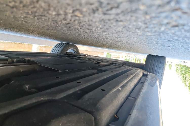 Used Porsche Macan  Chassis Rear Left