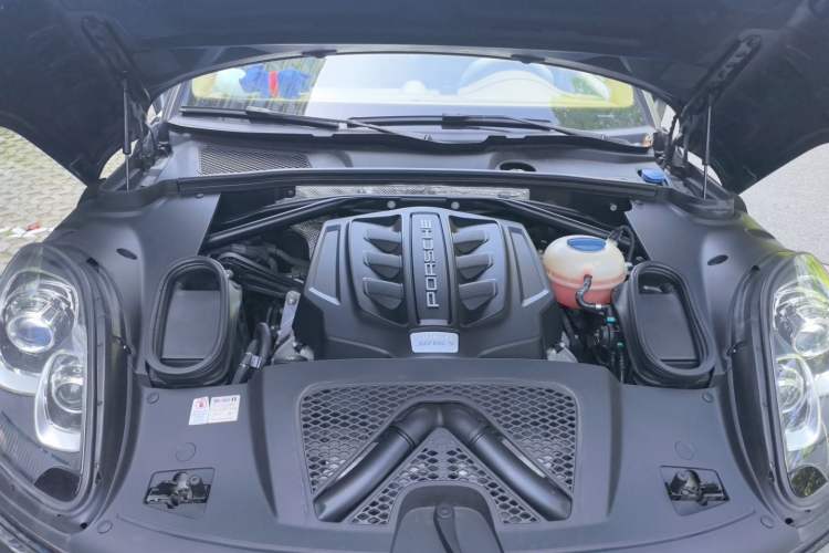 Used Porsche Macan 2016 Macan S 3.0T Engine Bay