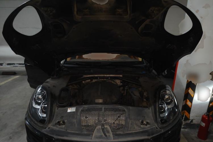 Used Porsche Macan 2016 Macan 2.0T Engine Bay