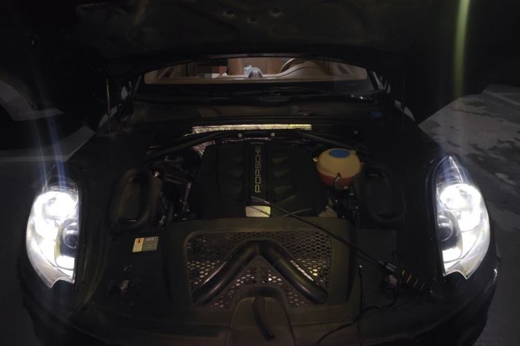 Used Porsche Macan 2016 Macan S 3.0T Engine Bay