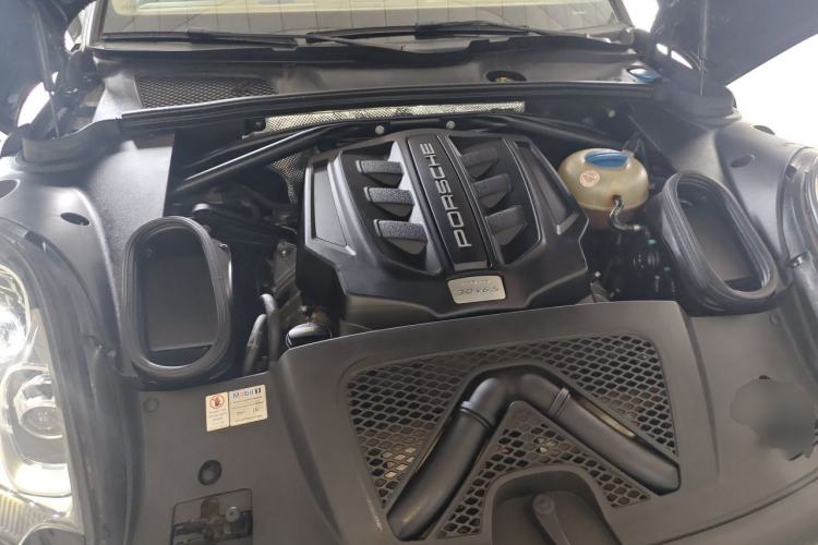 Used Porsche Macan 2016 Macan S 3.0T Engine Bay