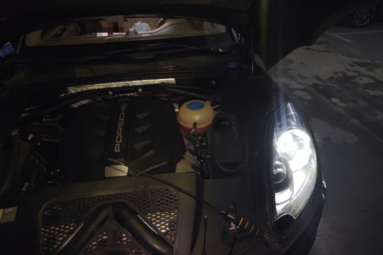 Used Porsche Macan 2016 Macan S 3.0T Engine Bay Left