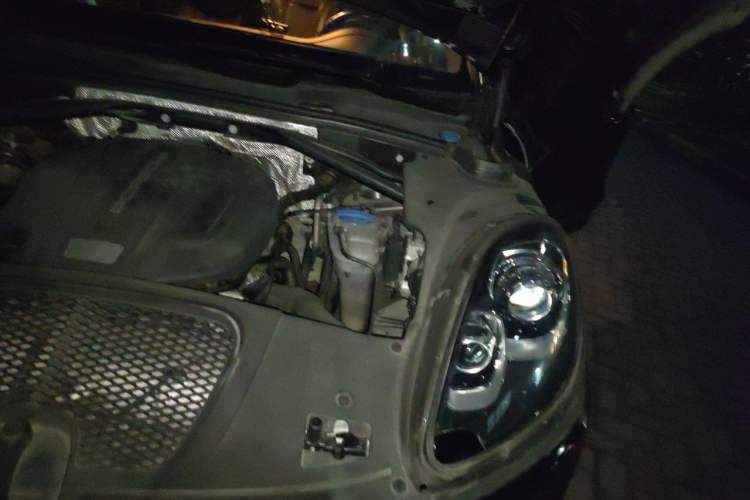 Used Porsche Macan 2016 Macan 2.0T Engine Bay Left