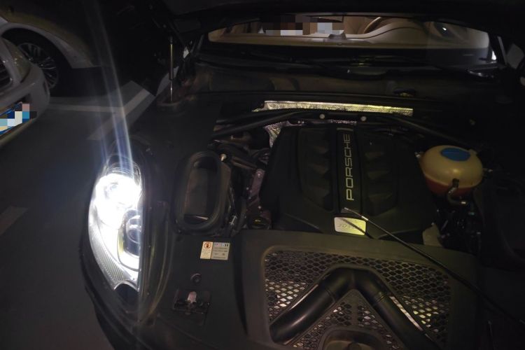Used Porsche Macan 2016 Macan S 3.0T Engine Bay Right