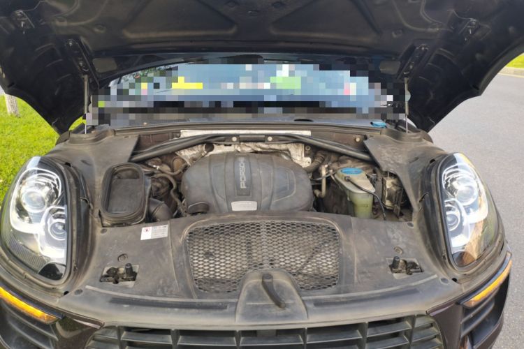 Used Porsche Macan 2016 Macan 2.0T Engine Bay