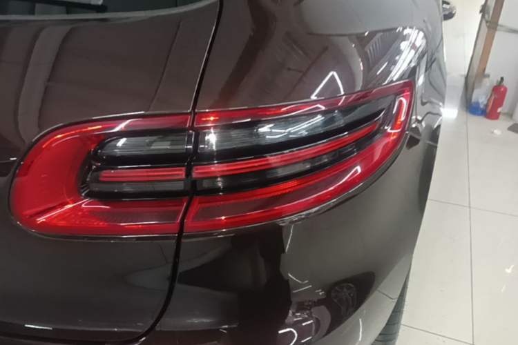 Used Porsche Macan 2016 Macan 2.0T Exterior 3