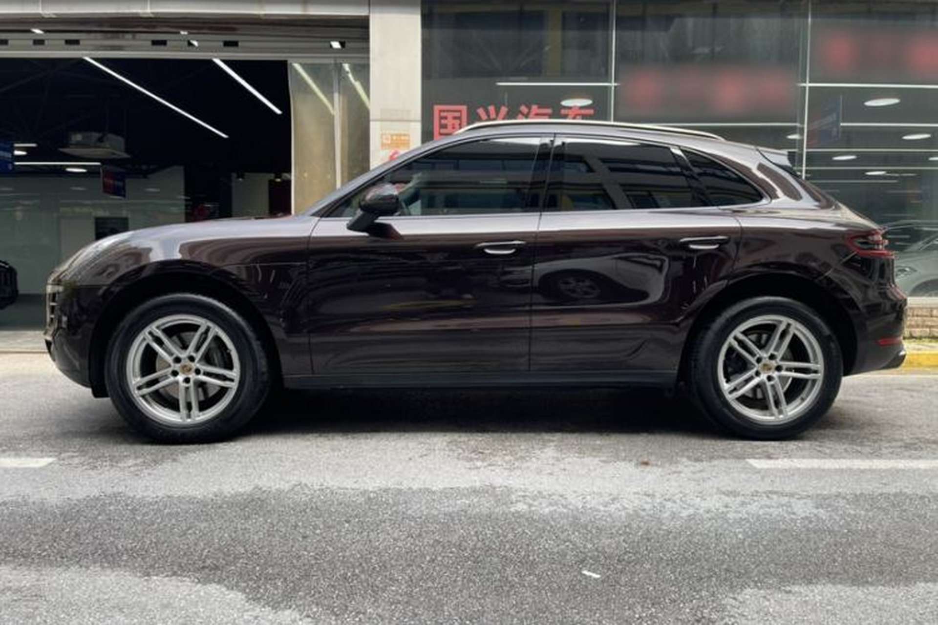 Used Porsche Macan 2016 Macan 2.0T Exterior 4