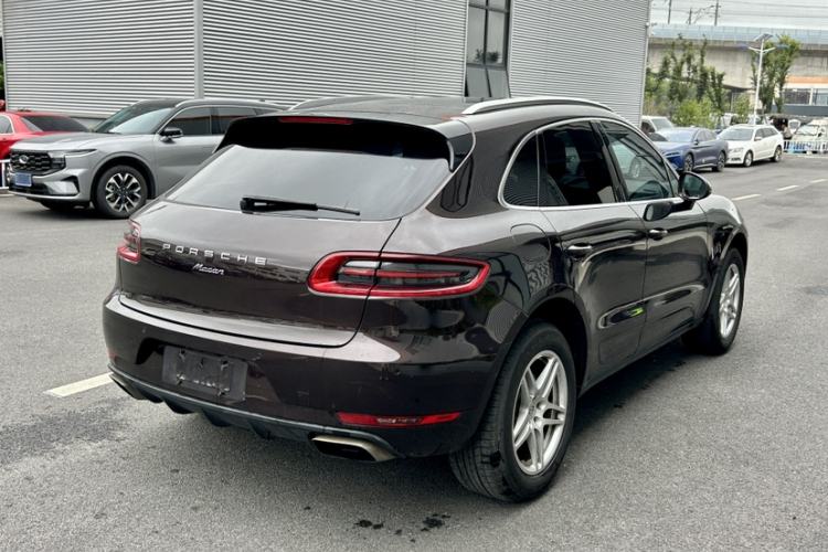 Used Porsche Macan 2016 Macan 2.0T Exterior 8
