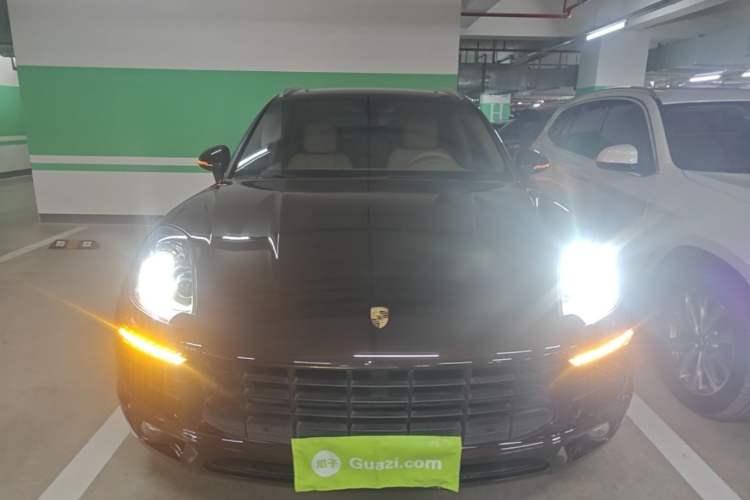 Used Porsche Macan 2016 Macan 2.0T Front