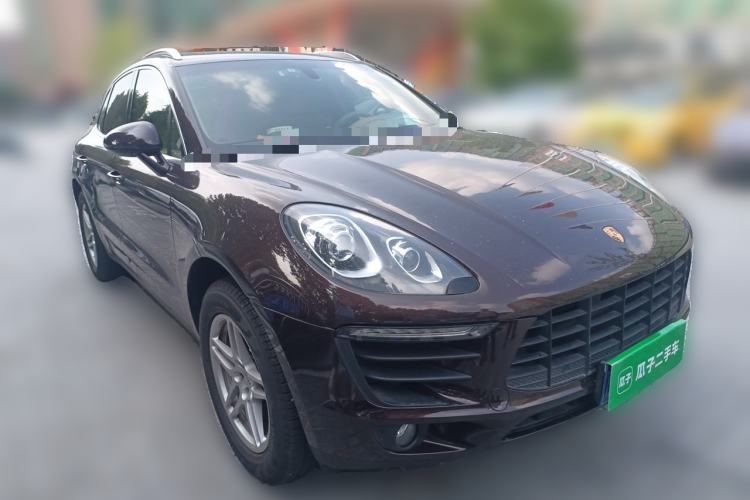 Used Porsche Macan 2016 Macan 2.0T Front Right 45 Deg