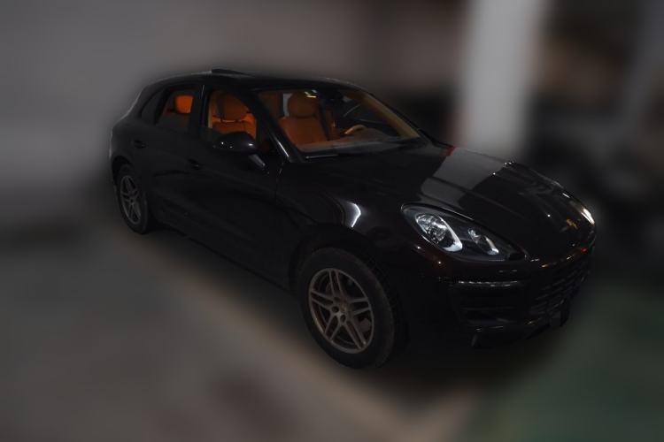 Used Porsche Macan 2016 Macan 2.0T Front Right 45 Deg