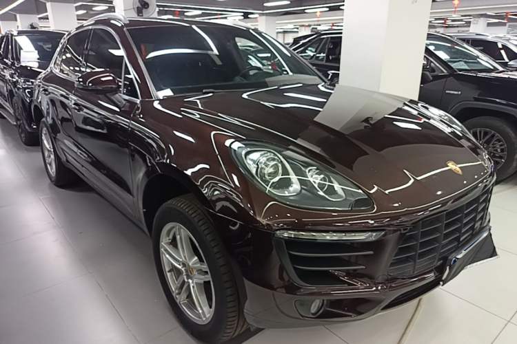 Used Porsche Macan 2016 Macan S 3.0T Front Right 45 Deg