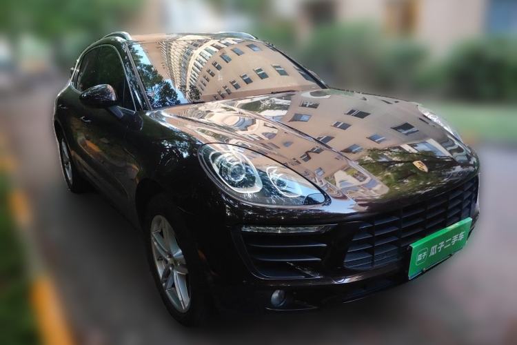 Used Porsche Macan 2016 Macan 2.0T Front Right 45 Deg