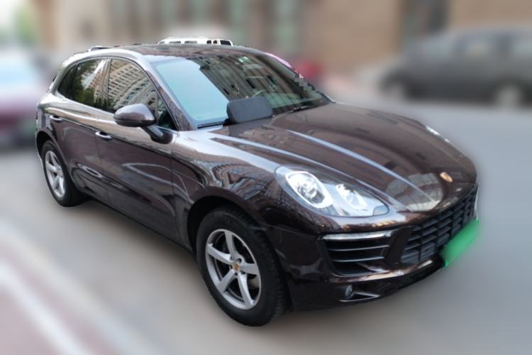Used Porsche Macan 2016 Macan 2.0T Front Right 45 Deg