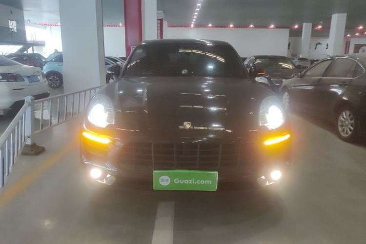 Used Porsche Macan 2016 Macan 2.0T Front
