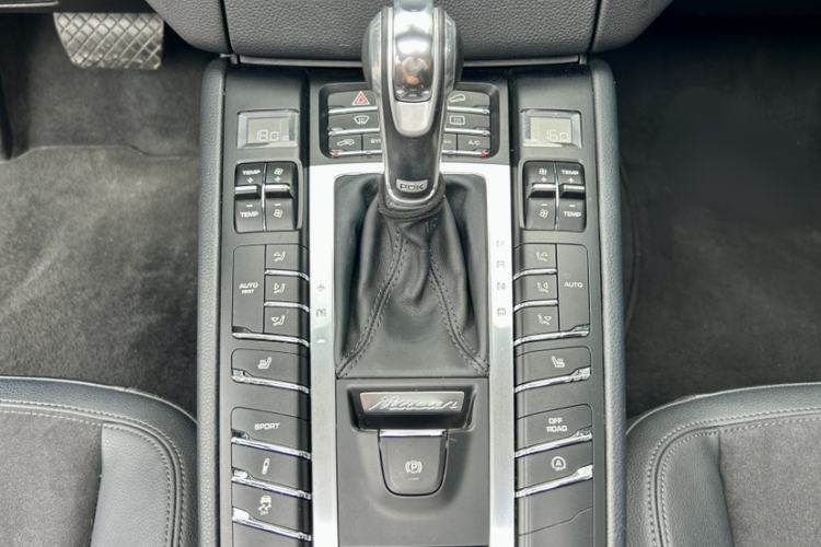 Used Porsche Macan 2016 Macan 2.0T Gear Lever