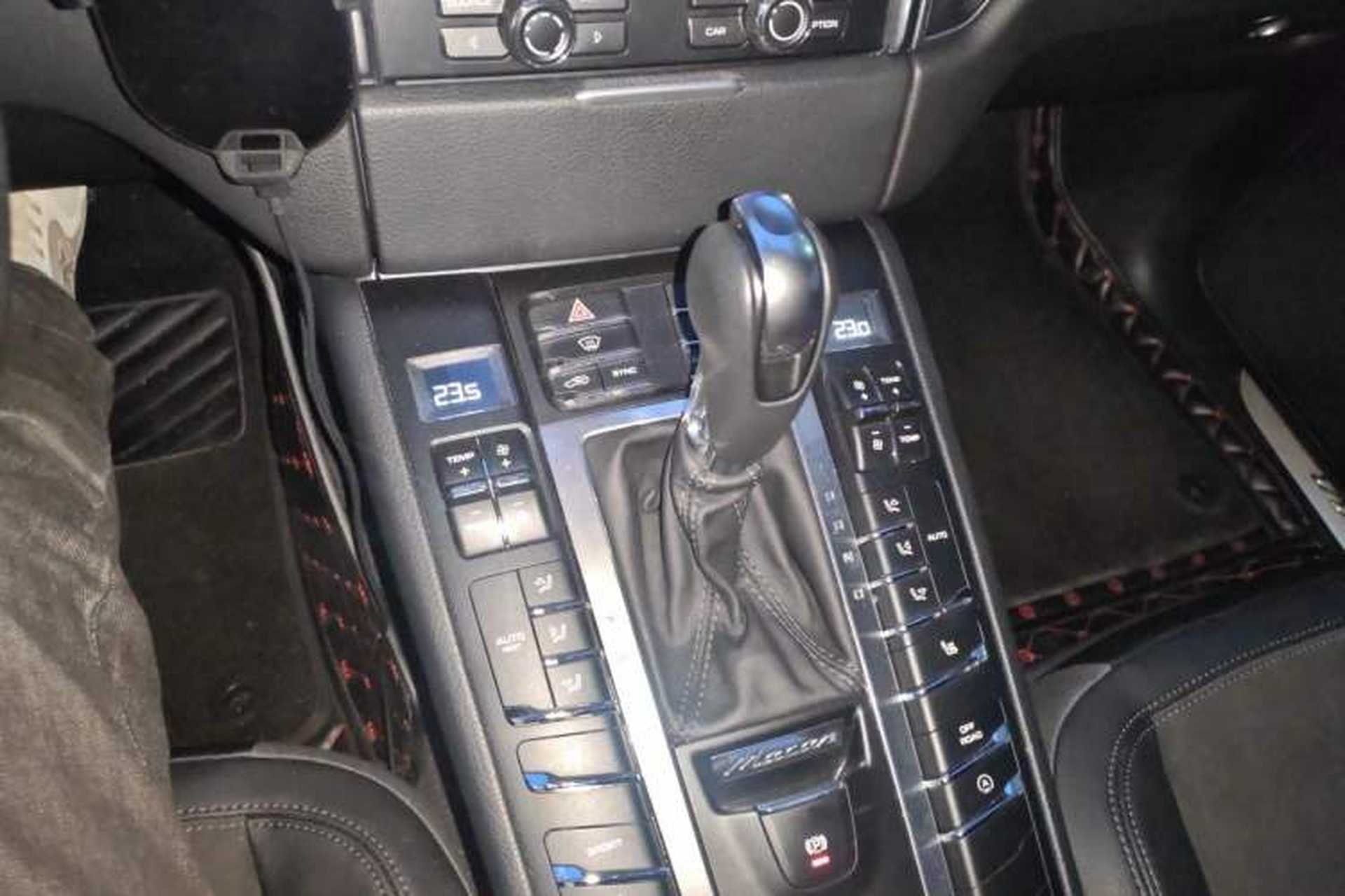 Used Porsche Macan 2016 Macan 2.0T Gear Lever