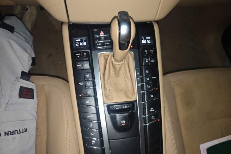Used Porsche Macan 2016 Macan S 3.0T Gear Lever