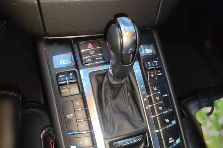 Used Porsche Macan 2016 Macan 2.0T Gear Lever