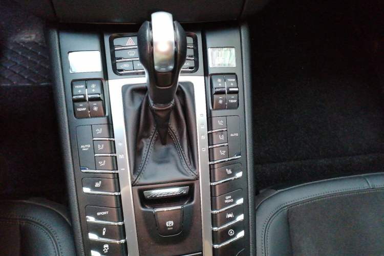 Used Porsche Macan 2016 Macan 2.0T Gear Lever