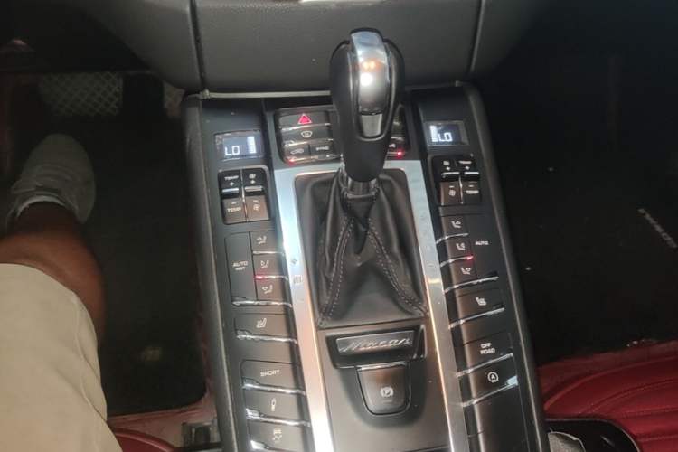 Used Porsche Macan 2016 Macan 2.0T Gear Lever