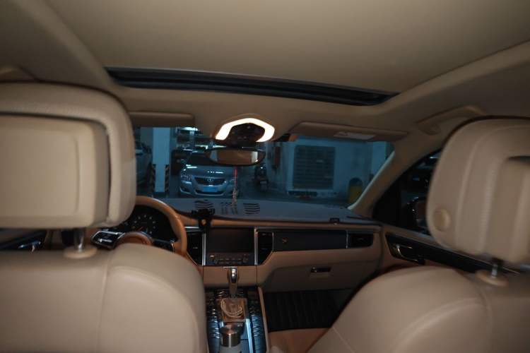 Used Porsche Macan 2016 Macan 2.0T Headliner